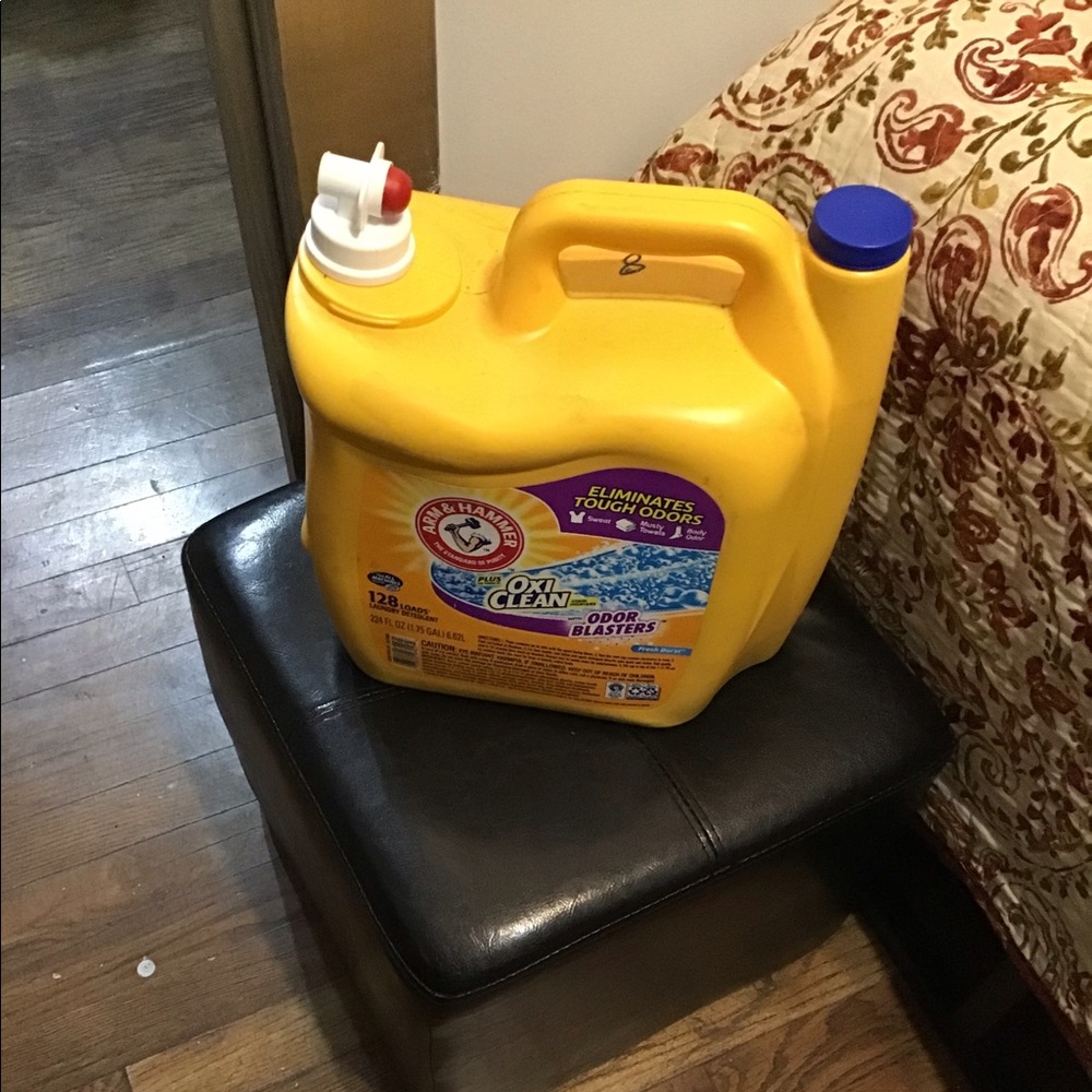 Laundry detergent